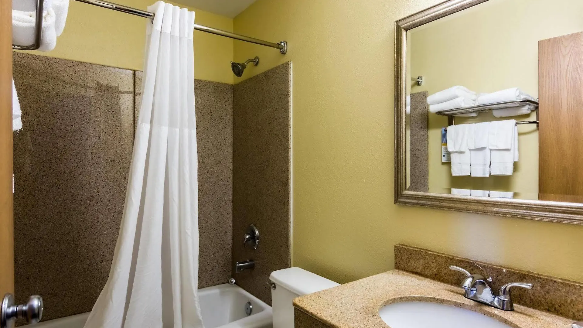Hotel City Centre Inn At Newport News